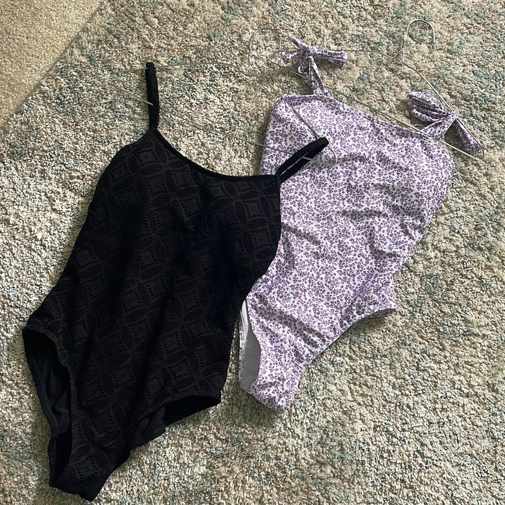 Set of 2 Swimsuits